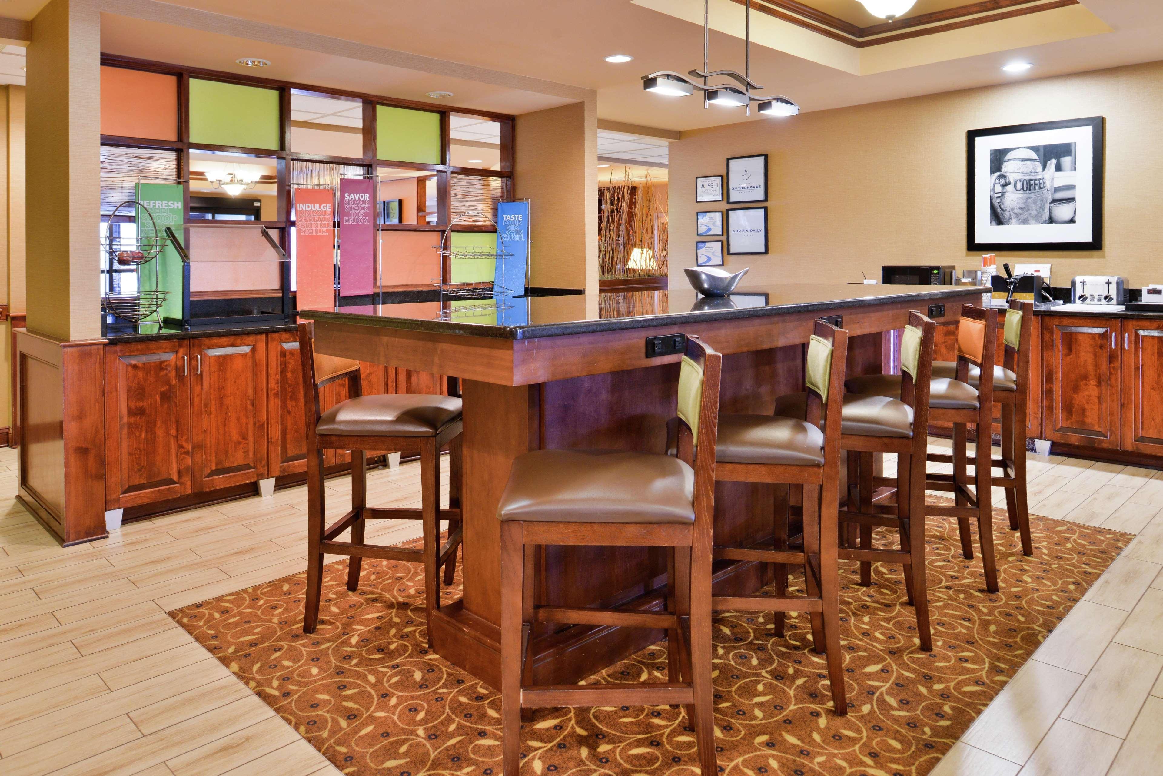 Hampton Inn Greensboro East / Mcleansville Extérieur photo