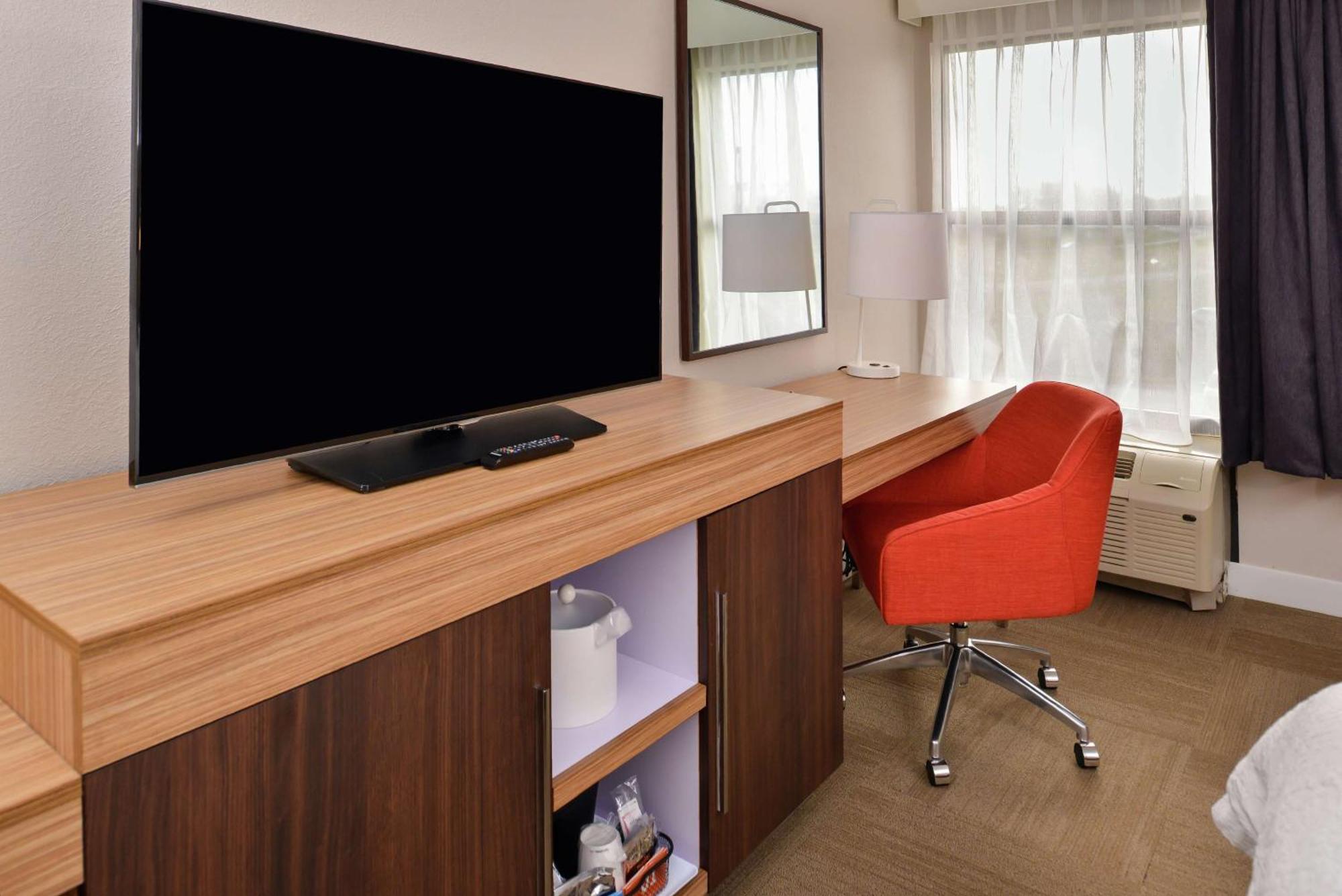 Hampton Inn Greensboro East / Mcleansville Extérieur photo