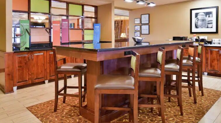 Hampton Inn Greensboro East / Mcleansville Extérieur photo